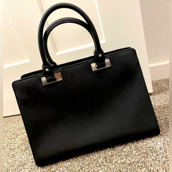 Michael Kors Large Quinn Black Leather Satchel - Picture 11 of 11